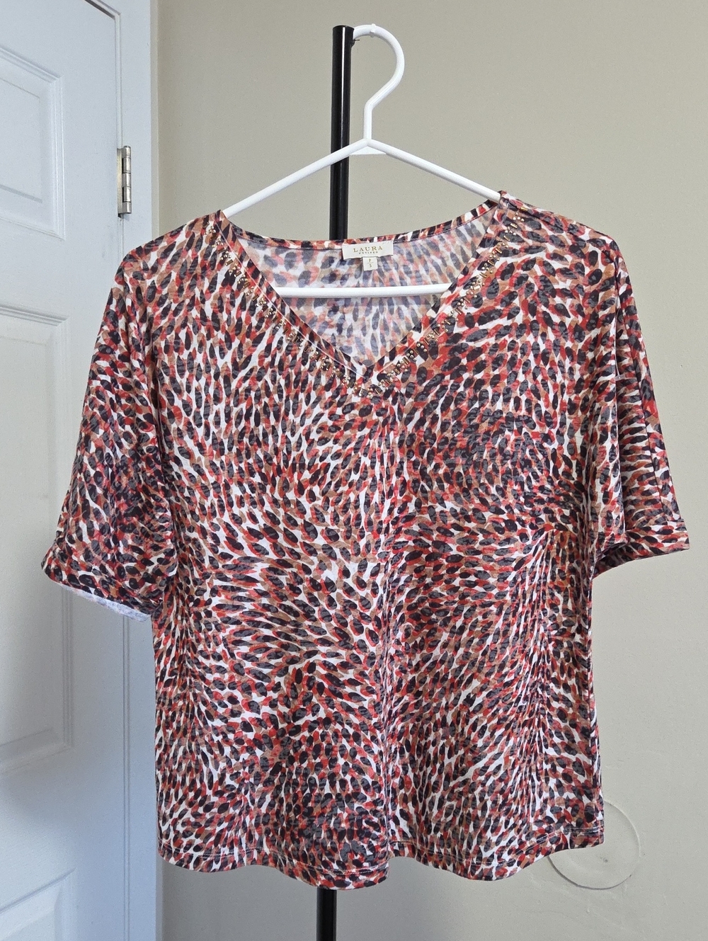 Laura Women's V-Neck Short Sleeve Top - Red Mix